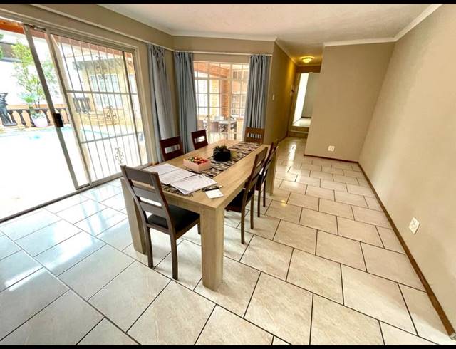 4 BEDROOM HOUSE FOR SALE IN NOORDHEUWEL